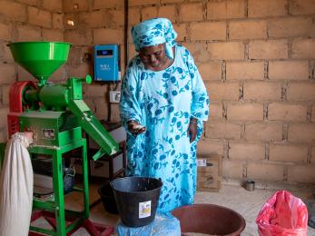 woman filling pot